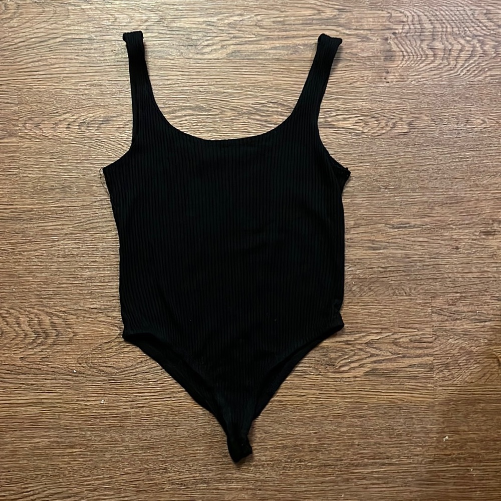 Sleeveless bodysuit